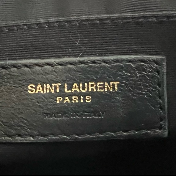 Yves Saint Laurent Lou Medium Camera Bag in Quilted Leather - Picture 5 of 15